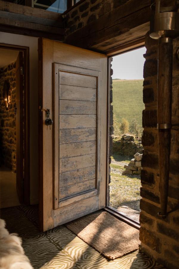 Red Kite Barn - Charming Boutique Barn Conversion Newbridge on Wye Екстериор снимка